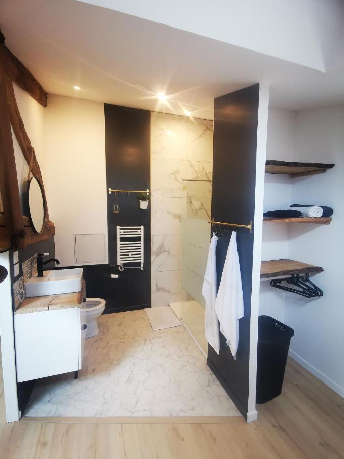 Appartement Neuf Climatise Sous Les Toits La Roche-Chalais Dış mekan fotoğraf